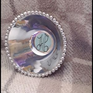 Dip bowl with spreader